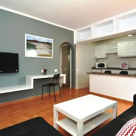 Puerto Del Carmen: Cozy For 3 On Lanzarote's South Coast * Puerto del Carmen (Lanzarote)